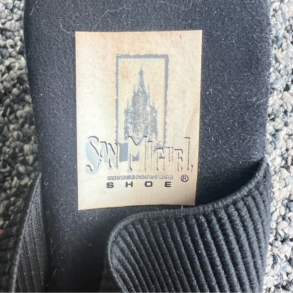 San Miguel Black Wedge Heels - Picture 4 of 7